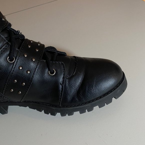 Women’s Strapped Boots 7M - Picture 6 of 11